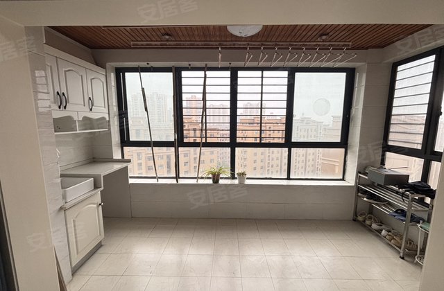 一品国际花园3室2厅136.8㎡59.8万二手房图片