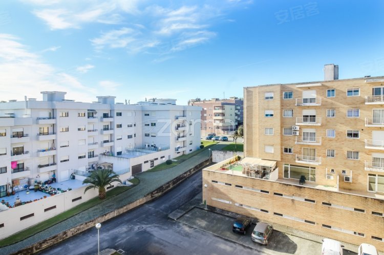 葡萄牙约¥91万Apartment for sale, Rua Marquesa Cadaval, in Fânze二手房公寓图片