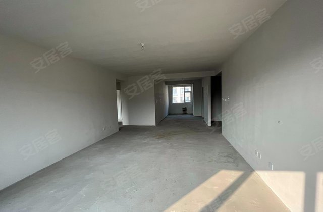 盛唐悦府4室2厅158.95㎡130万二手房图片