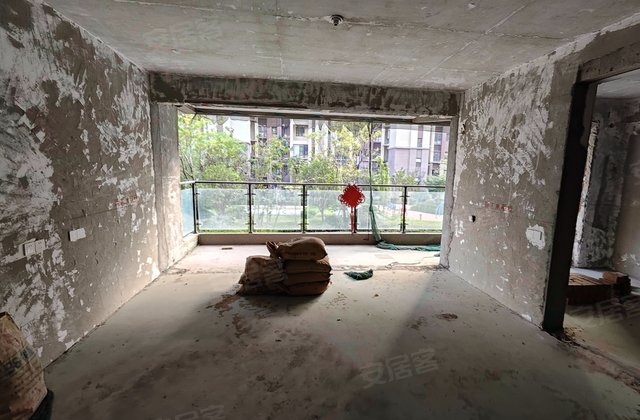 云樾兰庭4室2厅143.05㎡135万二手房图片