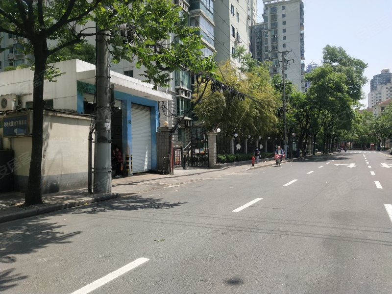 斜土路768号致远大厦图片