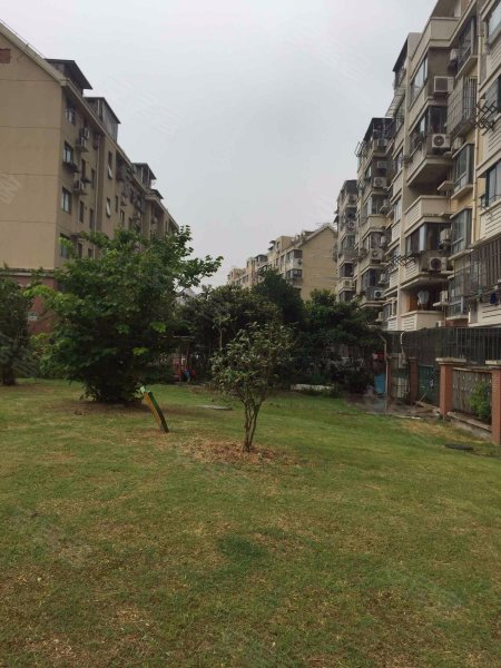 大华锦绣华城一街区艾南花苑 