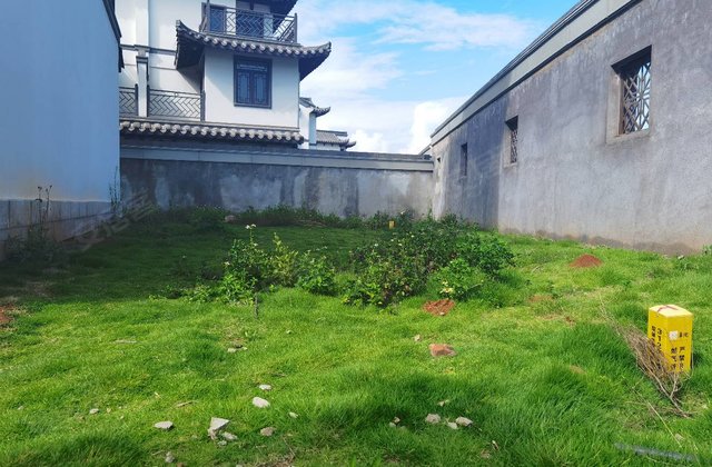 楚雄院子4室2厅180㎡136万二手房图片