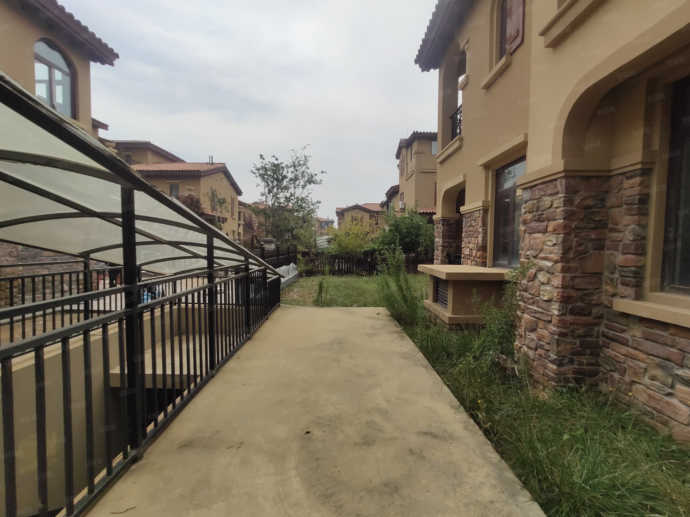 南北通 5室2厅 建邦听海(西区别墅)