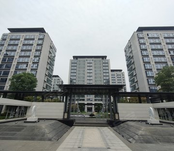 富煌左岸春晓