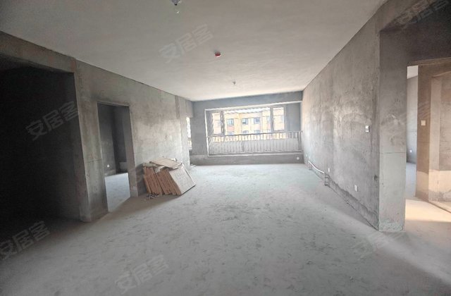 鑫诚东苑名邸(北区)4室2厅147㎡116万二手房图片