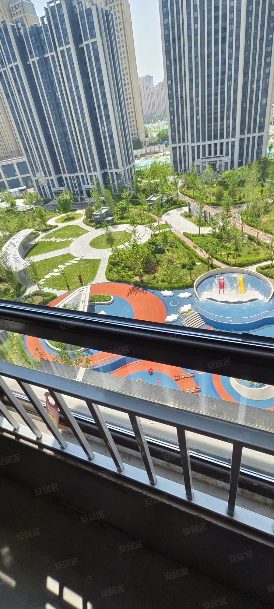 东亚紫云府带车位下房10楼139.8万