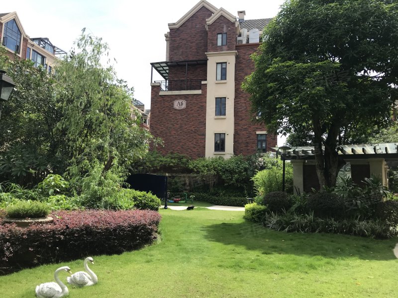 中房翡翠湾(别墅)