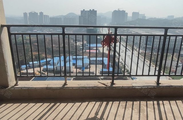 芙蓉学府4室2厅134.3㎡43.6万二手房图片