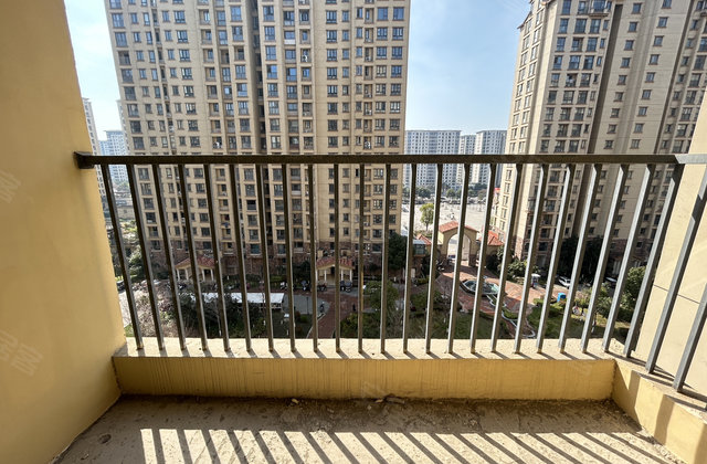 融晟外滩3室2厅120㎡48万二手房图片