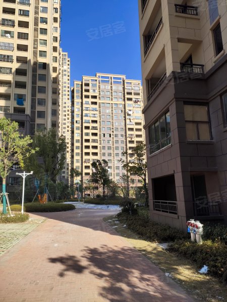 深业华府春天里