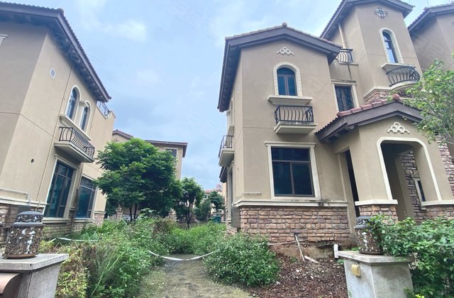 碧桂园翡翠湾别墅