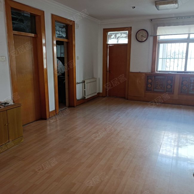 朝南小三居二楼 周边商业配套齐全 肥城丰园小区送车位