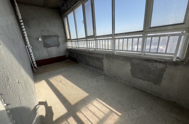 星河湾4室2厅233.29㎡165万二手房图片