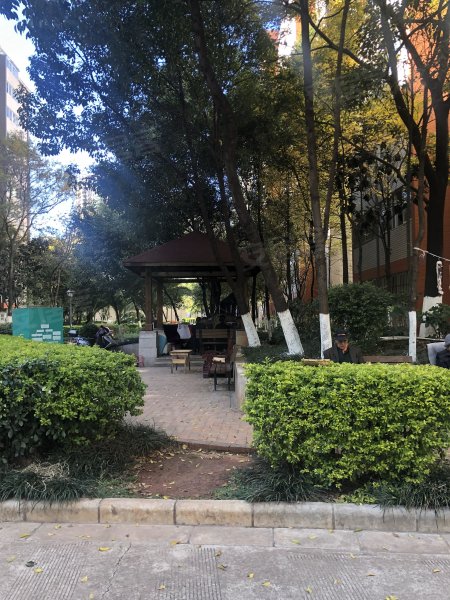 铁合金怡芳苑小区怡芳园