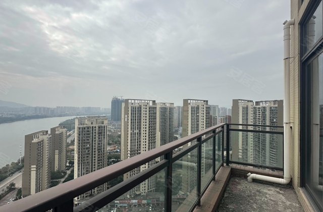 泰和龙岸4室2厅177㎡129.8万二手房图片