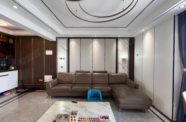 罗马世家4室2厅185㎡85万二手房图片