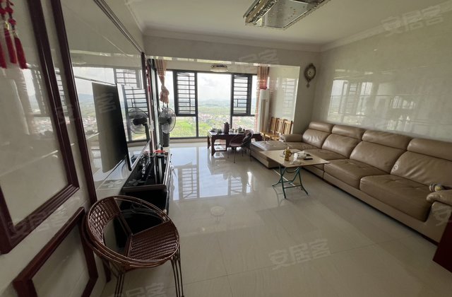 裕达大学园4室2厅143㎡58万二手房图片