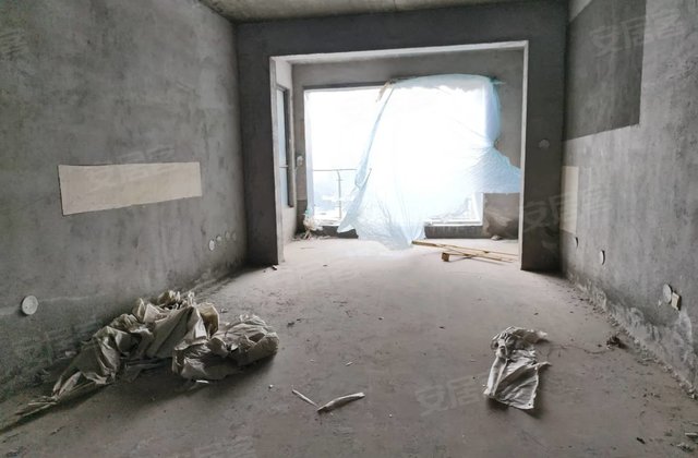 中央名邸(3期)3室2厅145㎡94万二手房图片