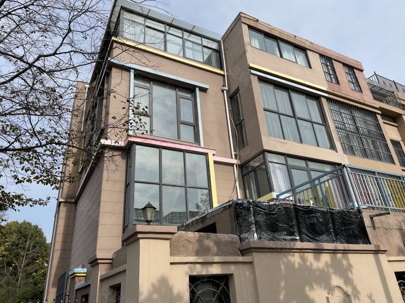 大湖城邦玫瑰园