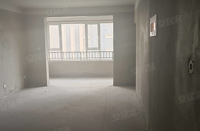 东方城4室2厅130㎡91万二手房图片