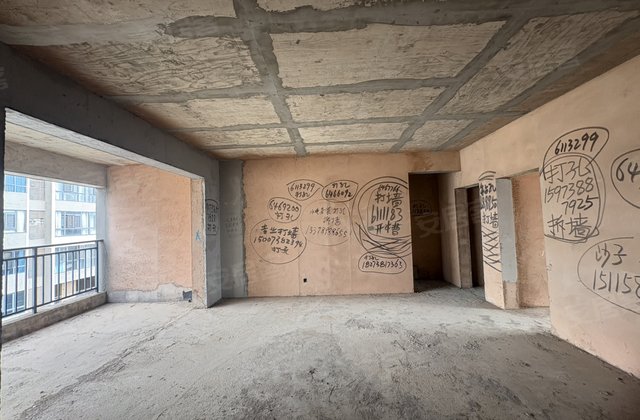 湄水湾青春里4室2厅124㎡58万二手房图片