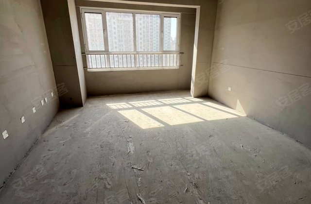 金诚学苑3室2厅114㎡65万二手房图片