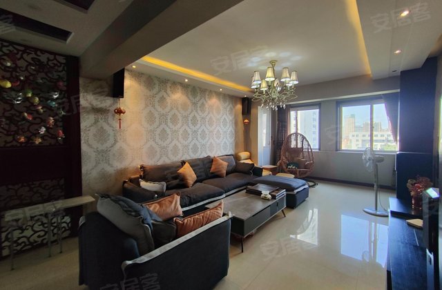 华润铭海花园3室2厅159.84㎡75万二手房图片