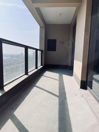 白鹭公园里 一线观河高层 南边是公园 楼层好全天无遮挡,白鹭金岸二手