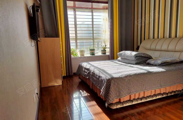 龙记翡翠城3室2厅118㎡50万二手房图片