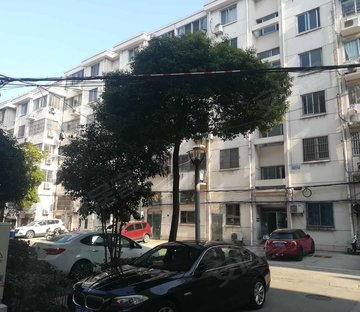 金彩花园 仓房小区旁(金沙花园)中层三楼精装三室南北通透