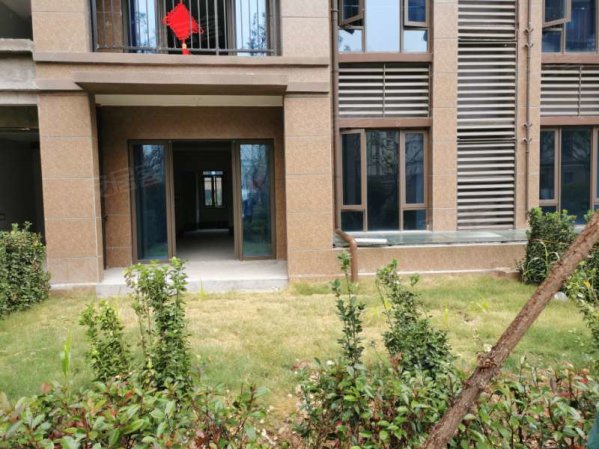 一楼1加2复式洋房带院带下沉碧桂园城央学府4室2厅3卫