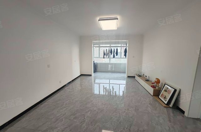 鸿儒雅苑3室2厅135㎡69万二手房图片