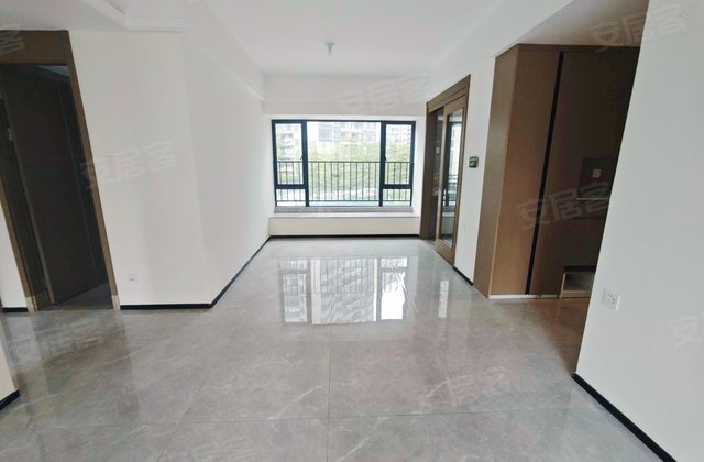 保利上宸4室2厅110㎡168万二手房图片