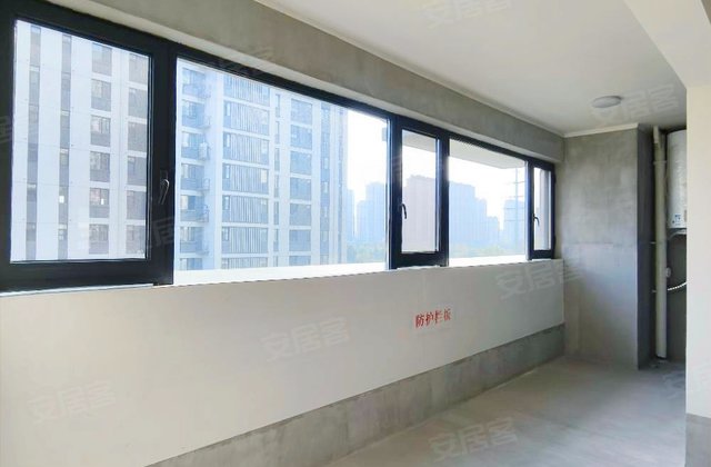 公用瑞马观湖4室2厅129.82㎡137万二手房图片