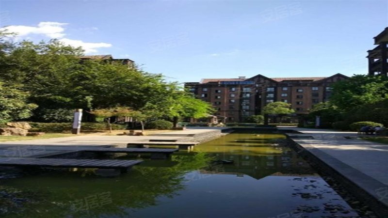 万江共和新城红公馆君藏