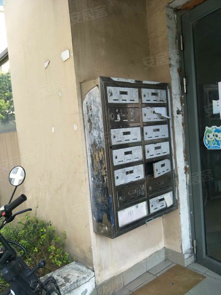 世博家园四街坊 