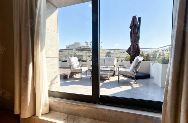 静安8号4室2厅150㎡580万二手房图片