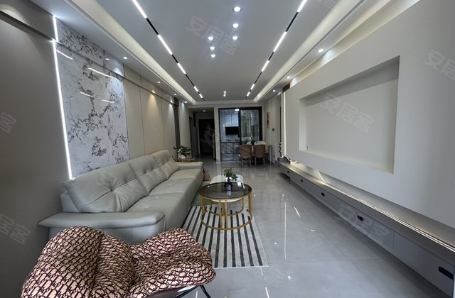 新兴雅苑4室2厅120㎡42.8万二手房图片