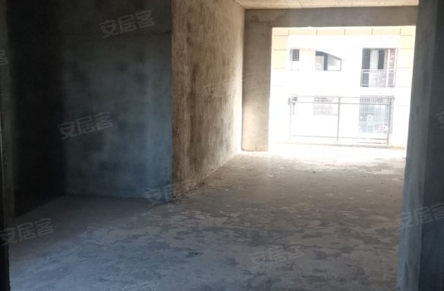 尚峰山水涧3室2厅126.51㎡88万二手房图片