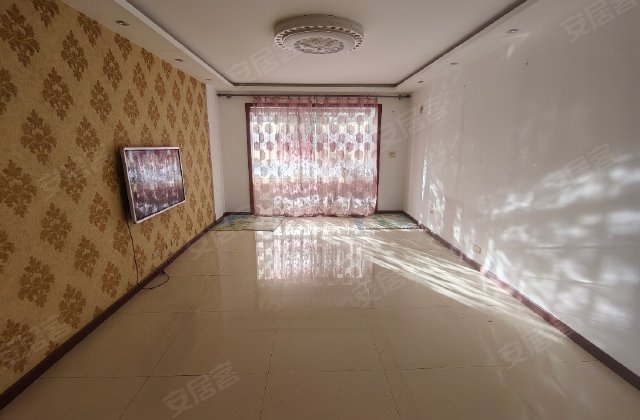 汇景花园3室2厅150㎡75万二手房图片