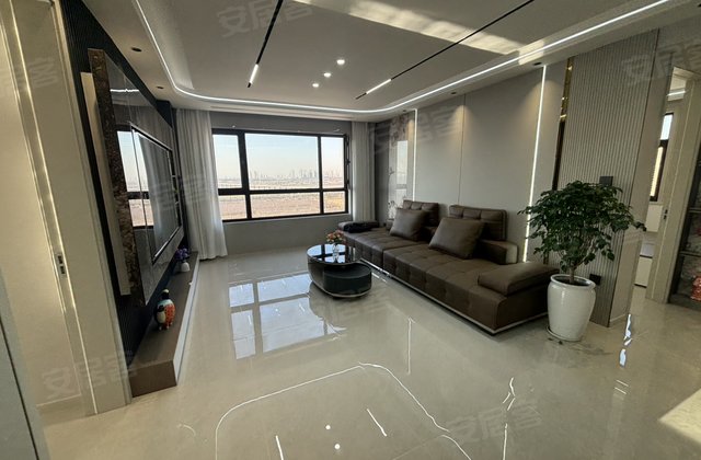 御龙尚府西苑3室2厅118㎡65万二手房图片