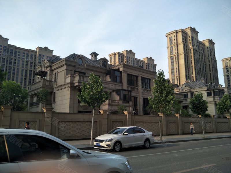 中联创橄榄城伍号院(别墅)