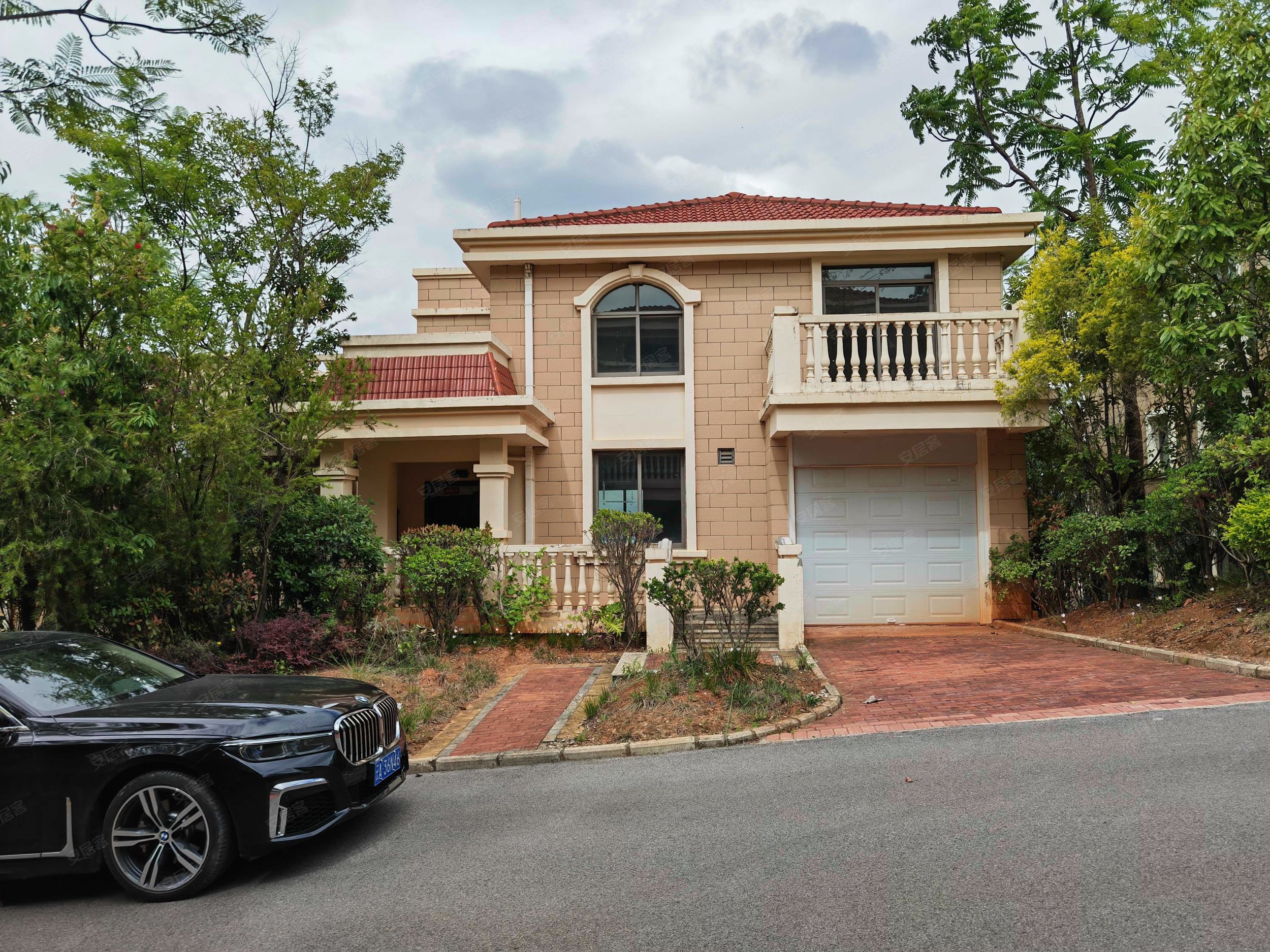 阳宗海山水湖畔5室3厅4卫所有税费全包!