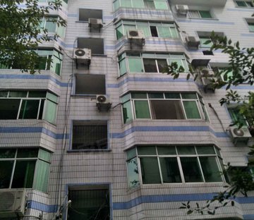 金泰花园电梯房 精装3房 南北通透