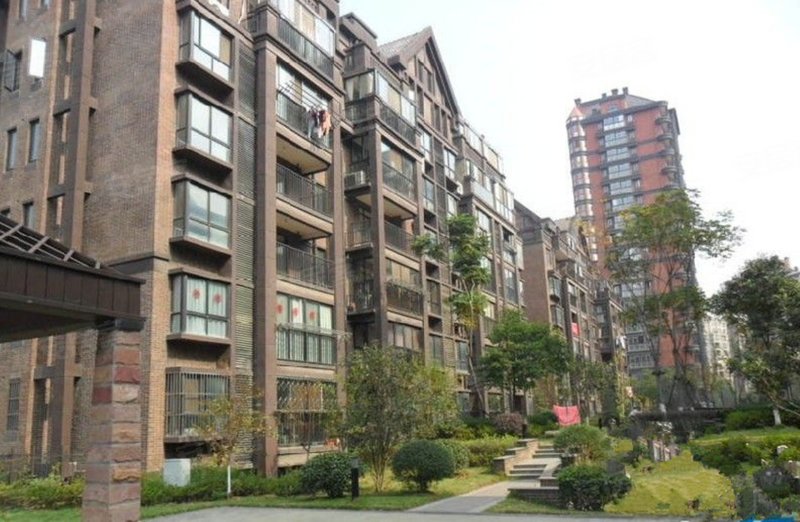 万江共和新城红公馆君藏