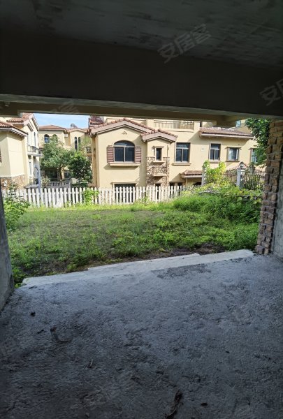 碧桂园翡翠湾(别墅)