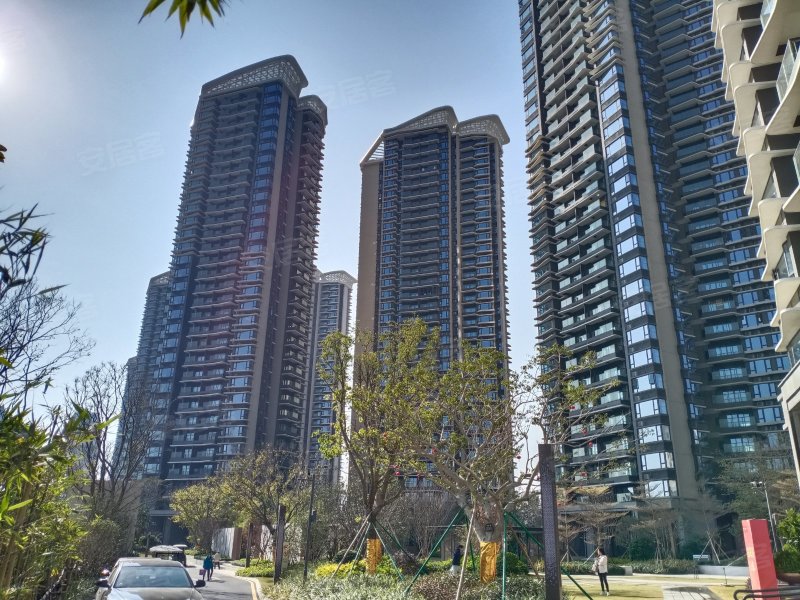 华发城建四季半岛翡翠湾,景秀四路588号-珠海华发城建四季半岛翡翠湾