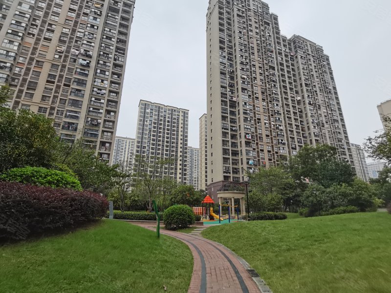 招商小石城香樟园,梧桐街,近吴港南路-苏州招商小石城香樟园二手房