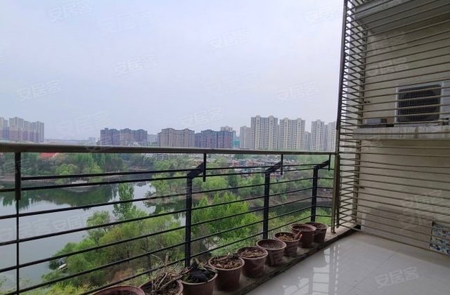 龙泊圣地云顶2室1厅109.8㎡89万二手房图片